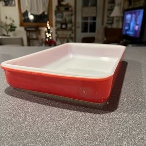 2 QT Pink Pyrex Casserole Dish